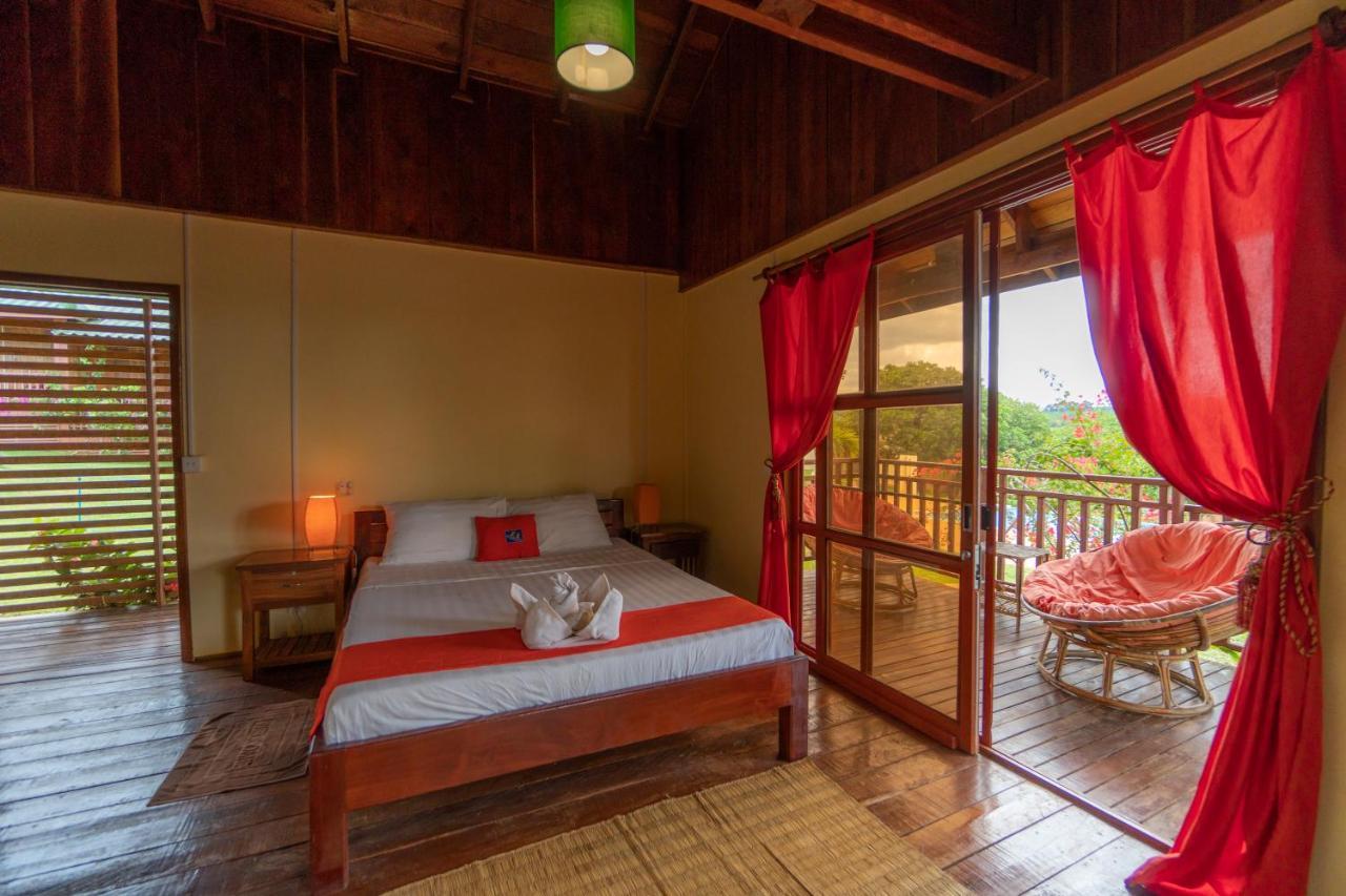 Ratanakiri Paradise Hotel & Restaurant Banlung Exterior photo