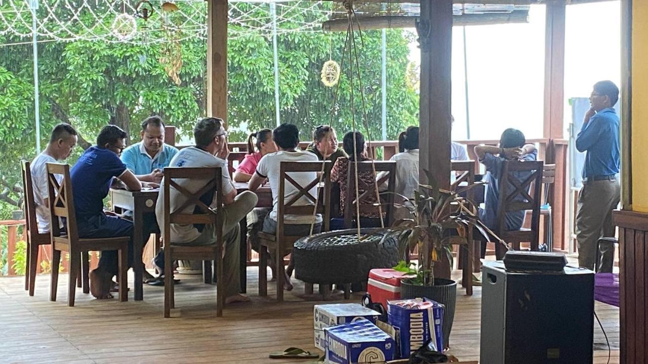 Ratanakiri Paradise Hotel & Restaurant Banlung Exterior photo