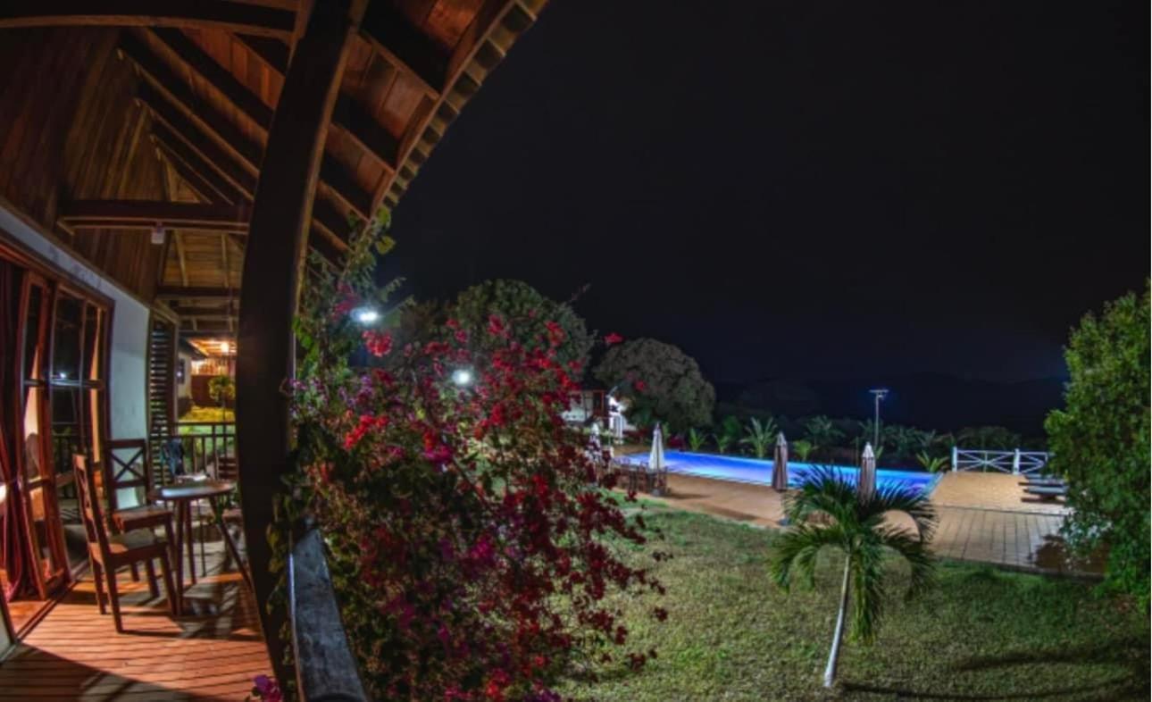 Ratanakiri Paradise Hotel & Restaurant Banlung Exterior photo