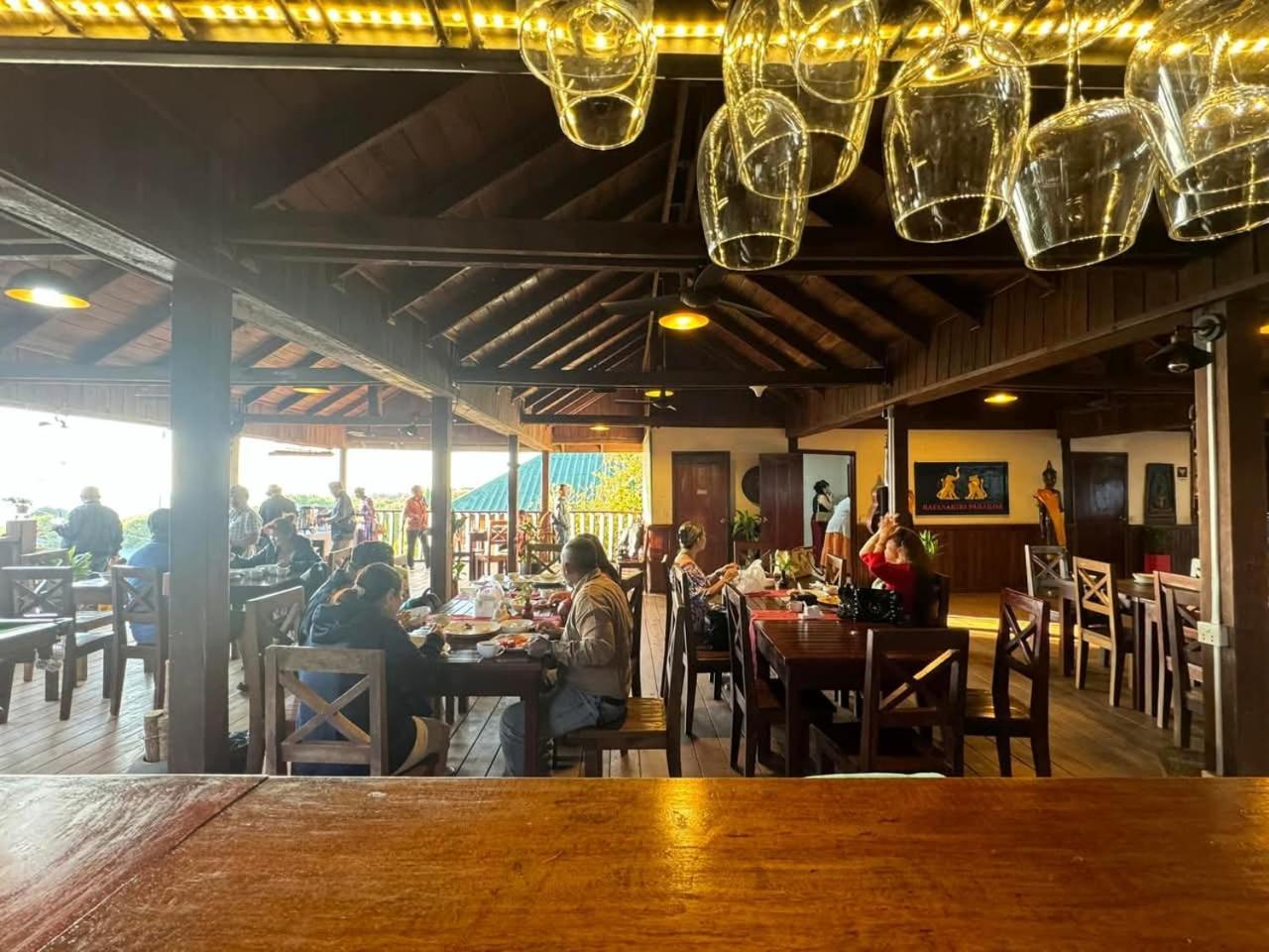 Ratanakiri Paradise Hotel & Restaurant Banlung Exterior photo