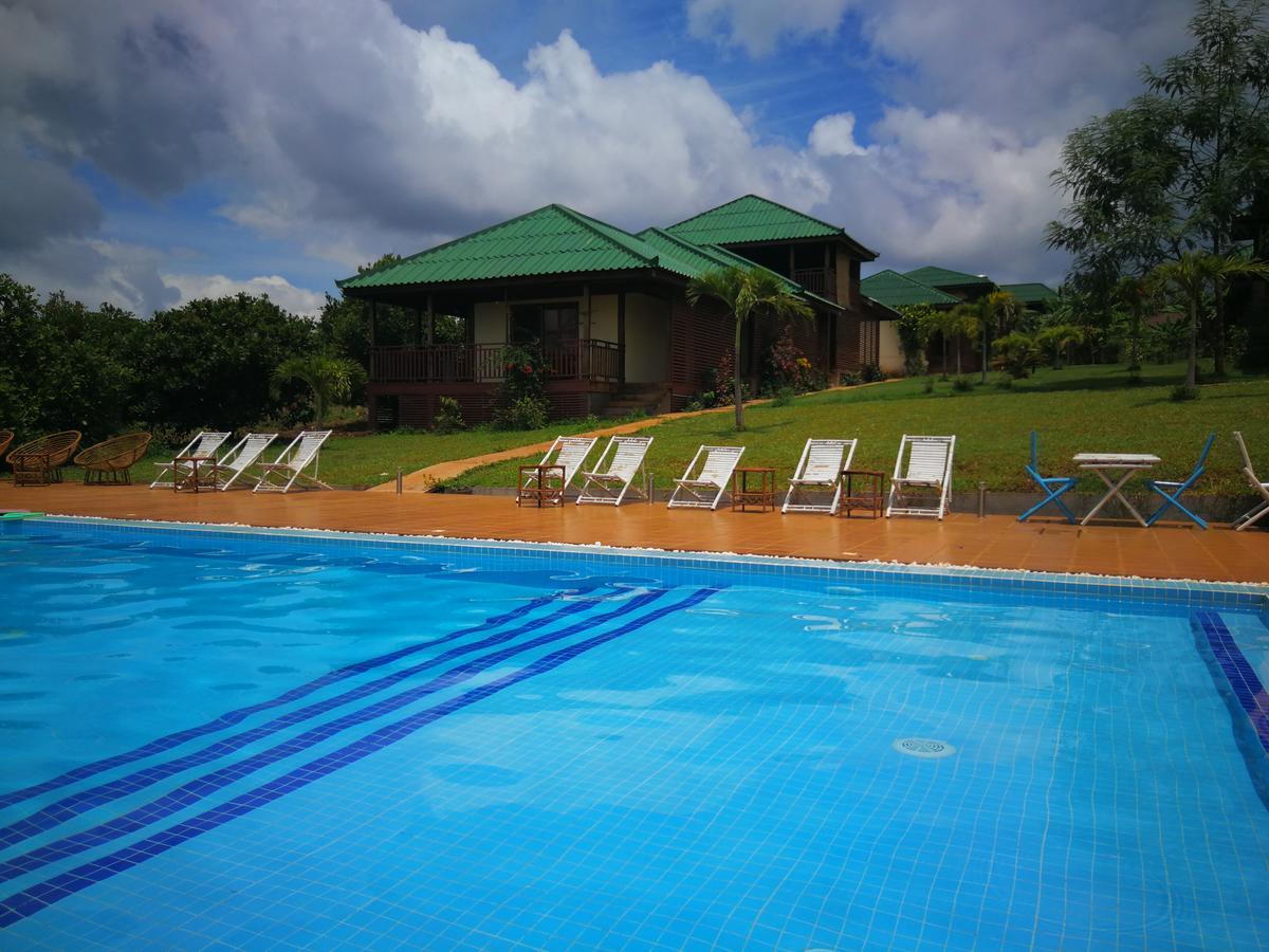 Ratanakiri Paradise Hotel & Restaurant Banlung Exterior photo