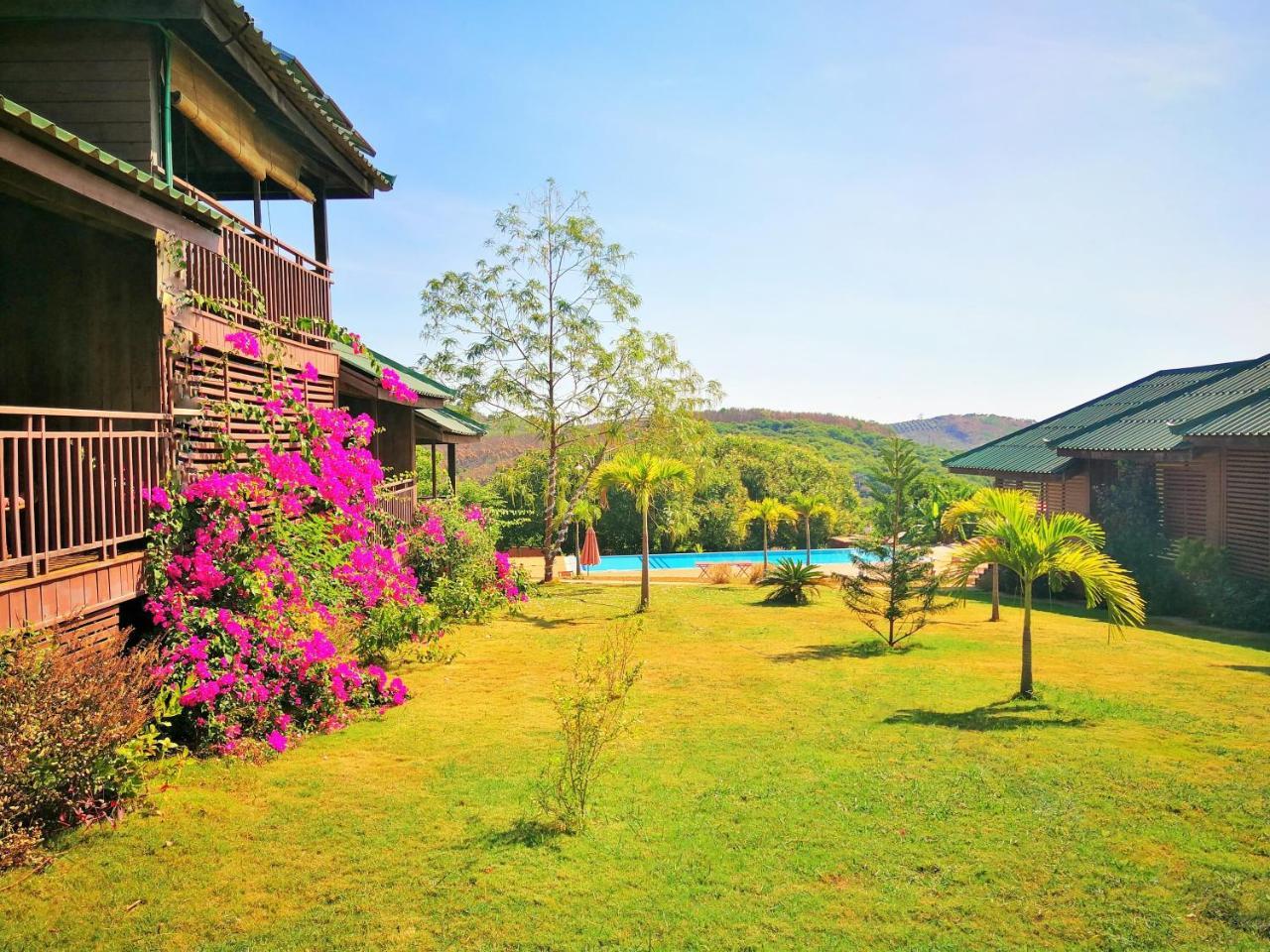 Ratanakiri Paradise Hotel & Restaurant Banlung Exterior photo