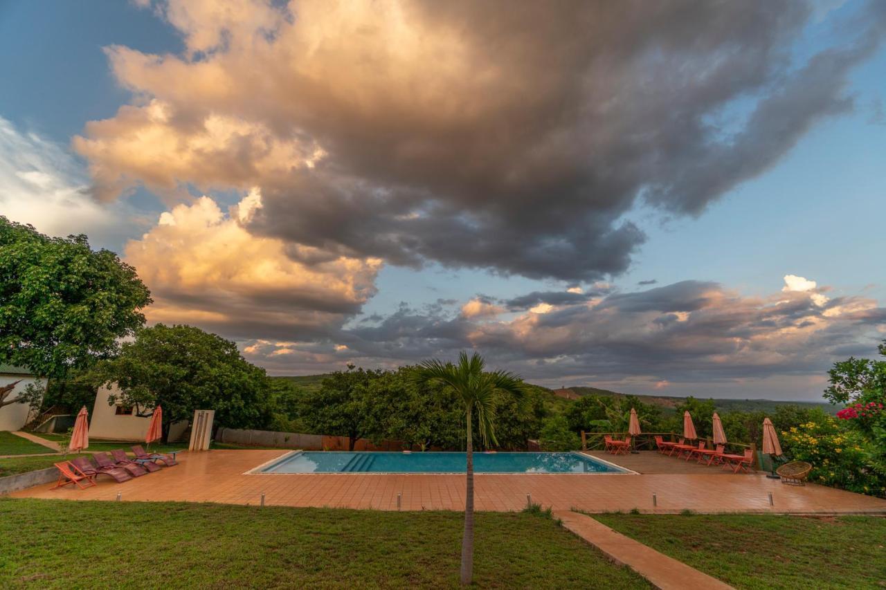 Ratanakiri Paradise Hotel & Restaurant Banlung Exterior photo